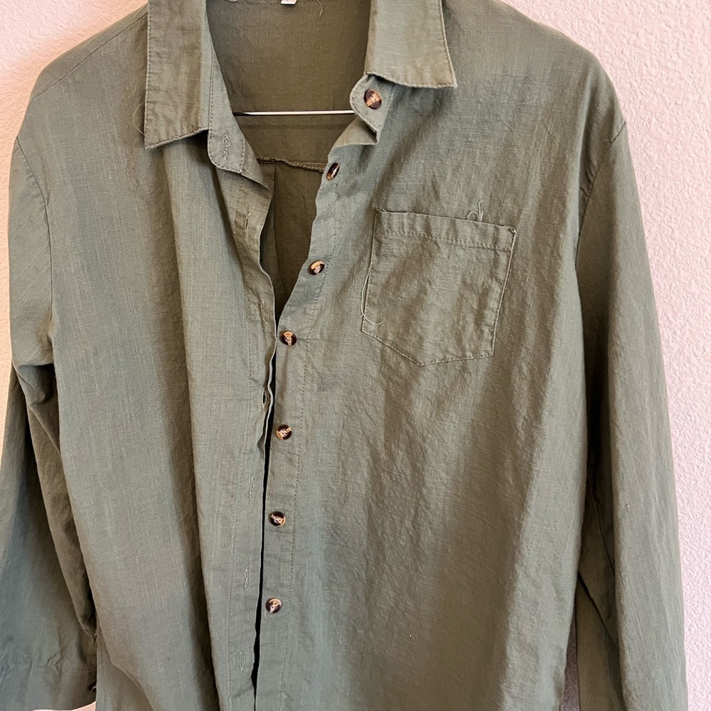 Army Green Buttoned Long Sleeve Top size Large